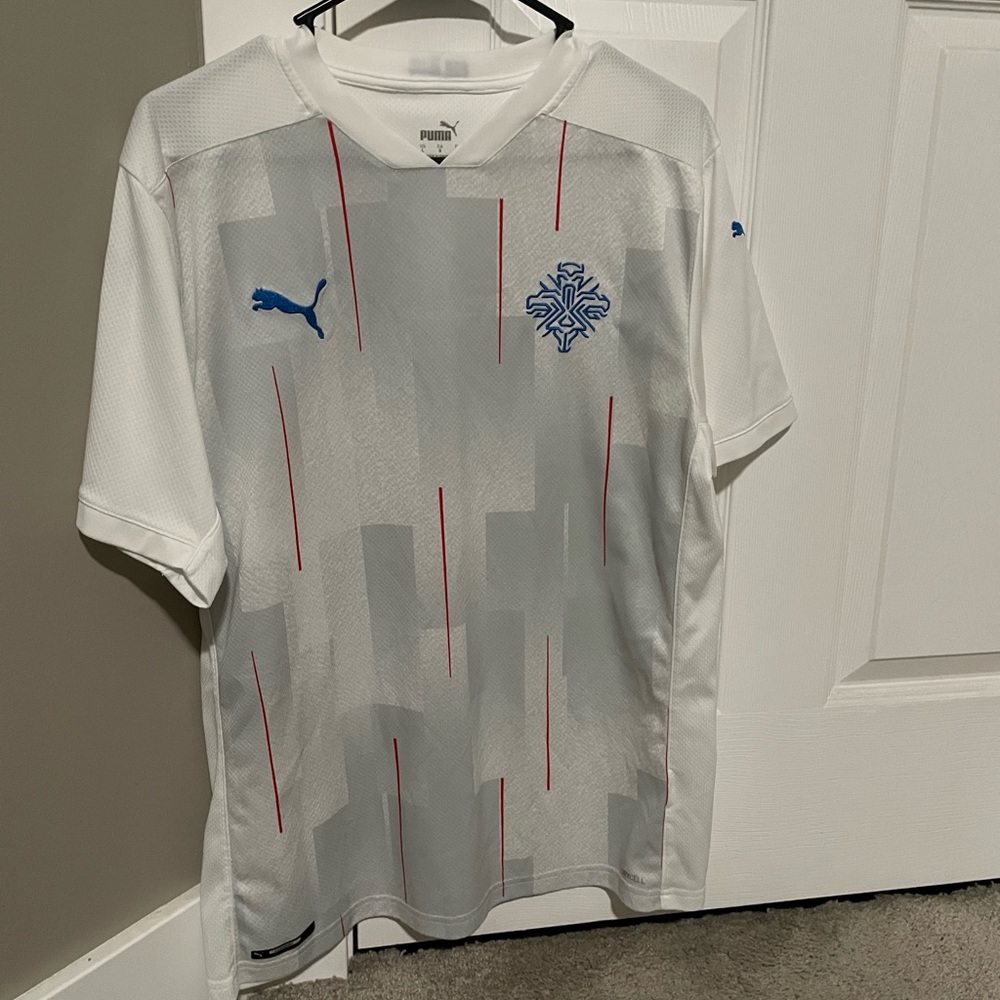 PUMA Iceland National Team Jersey SIZE: MENS LARGE